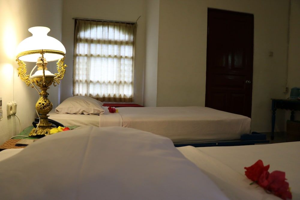 Puri Bunga Senggigi Deluxe Room 5