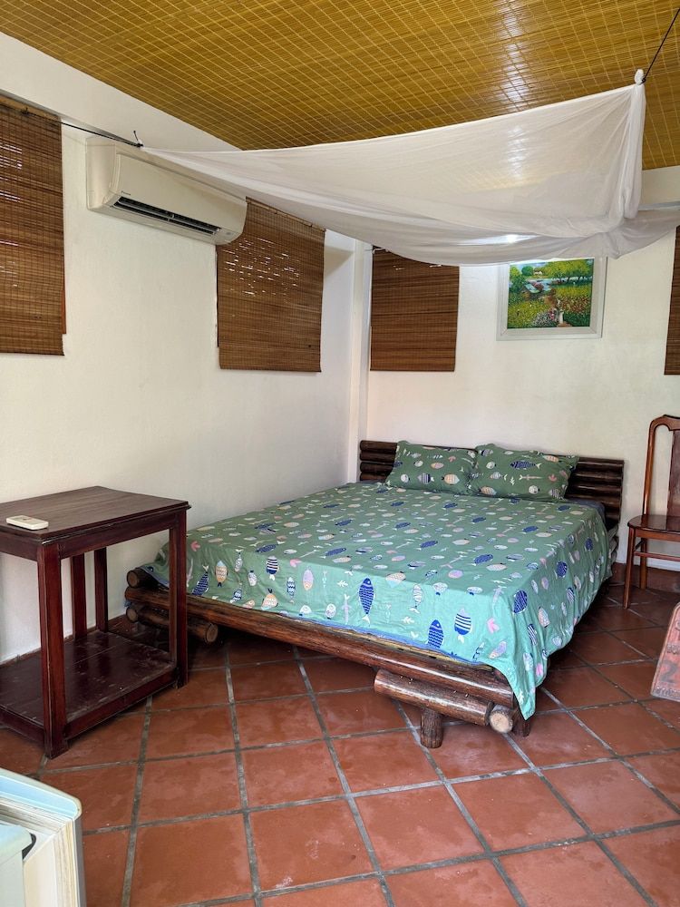 Phu Quoc Kim - Bungalow On The Beach Standard Double Room (With fan)