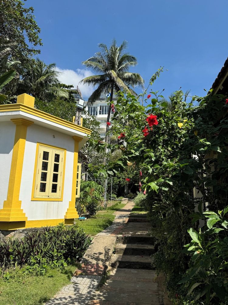 undefined Phu Quoc Kim - Bungalow On The Beach 2