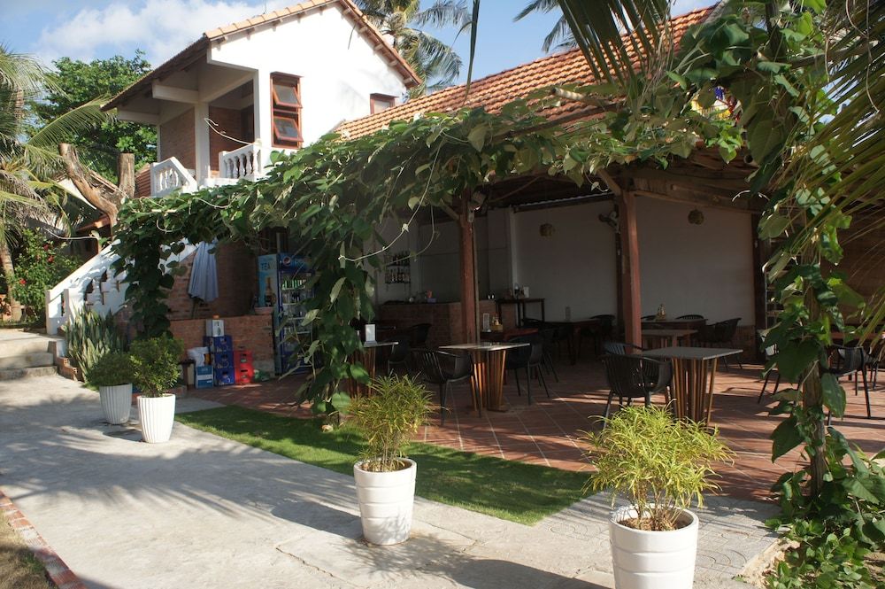 undefined Phu Quoc Kim - Bungalow On The Beach 7