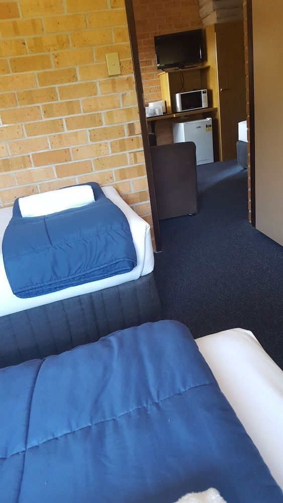 Royal Palms Motor Inn Suite, 2 Bedrooms 12