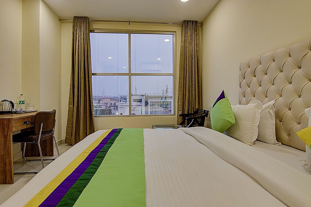 Treebo Torque Standard Double Room 9