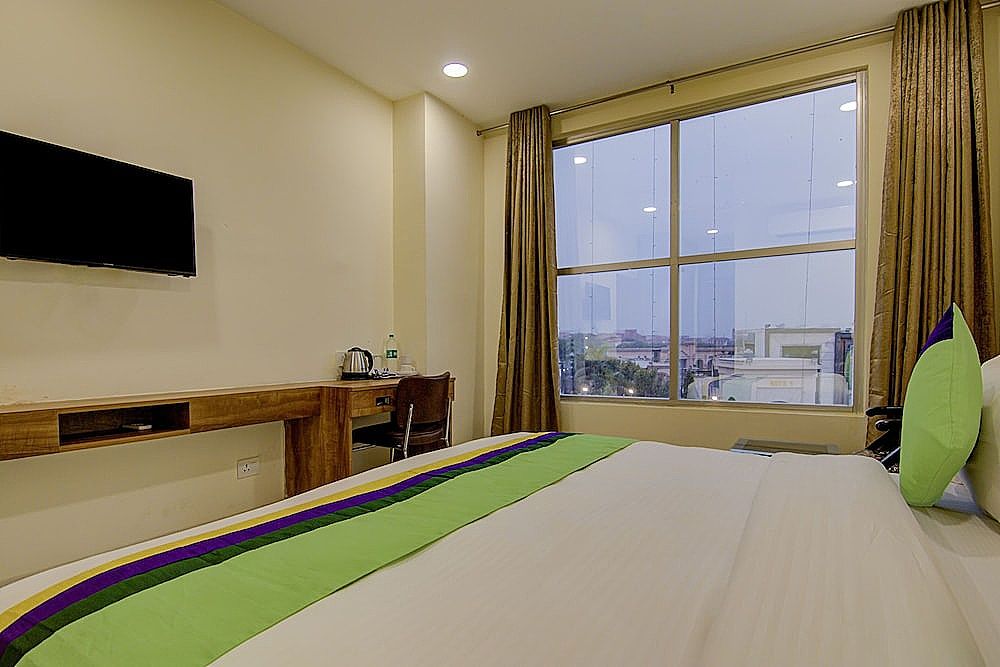 Treebo Torque Standard Double Room 5