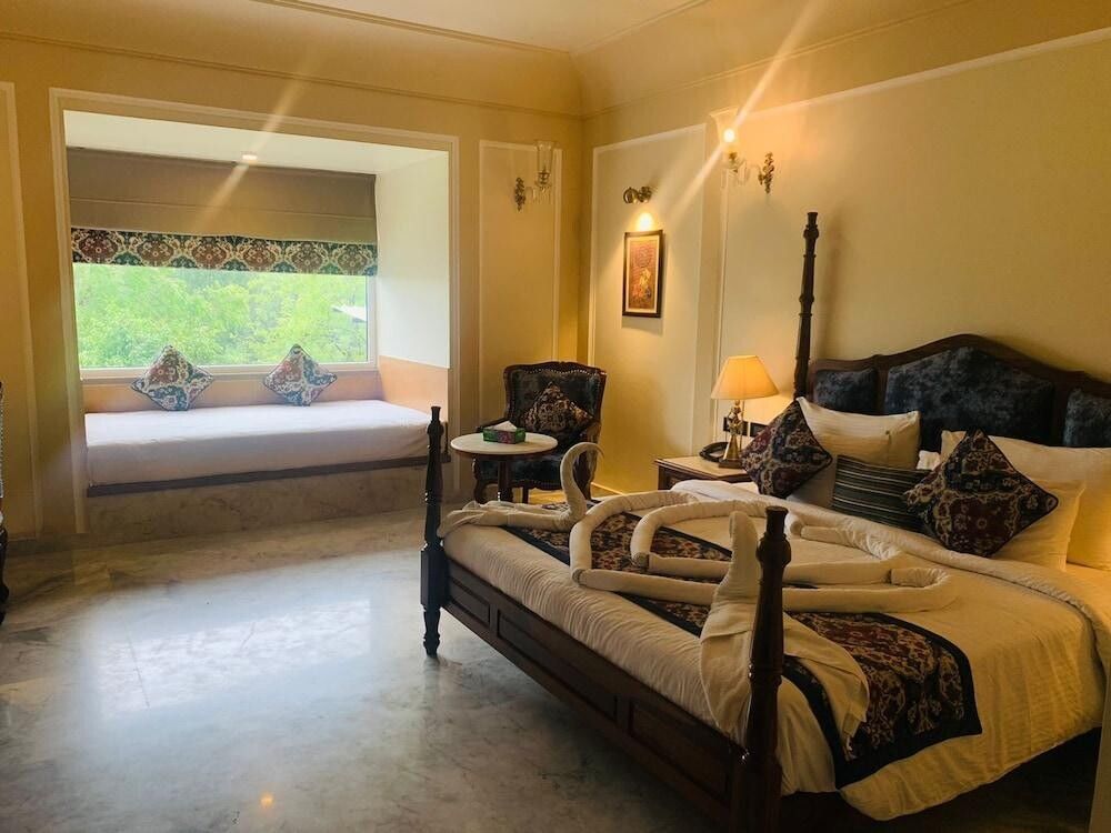 The Woods Retreat Octagon Mountain View Luxury Cottage 5