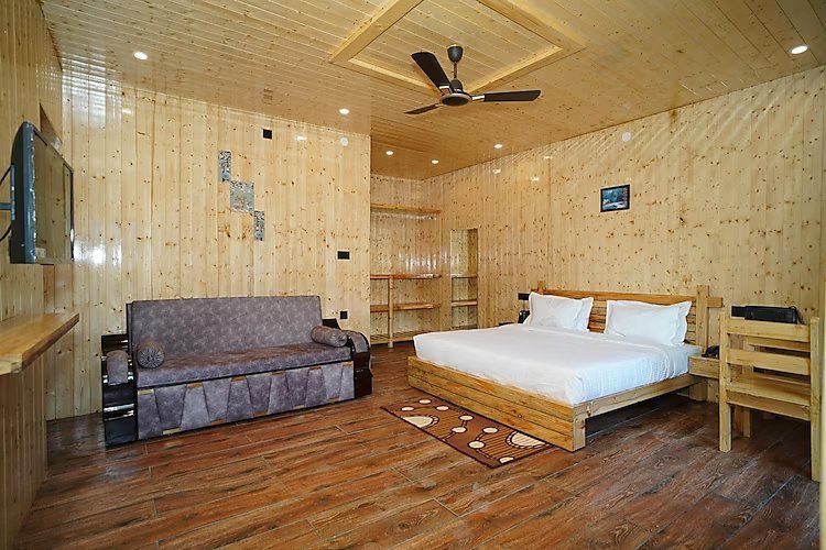 undefined Hamilton Palace 5