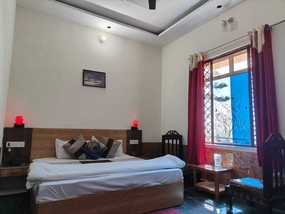 undefined Sunny Pines Resort 5