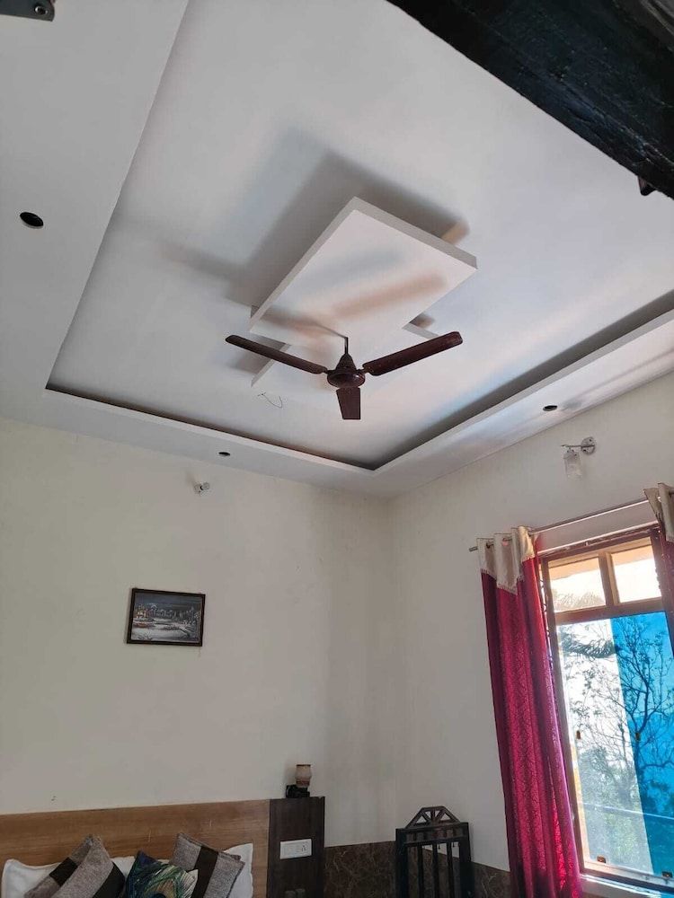 Sunny Pines Resort Deluxe Room 11