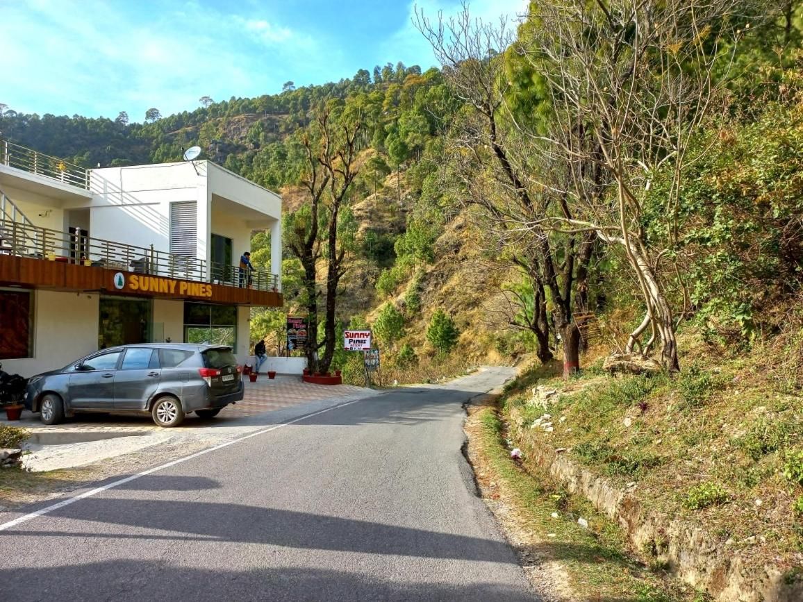 undefined Sunny Pines Resort 9