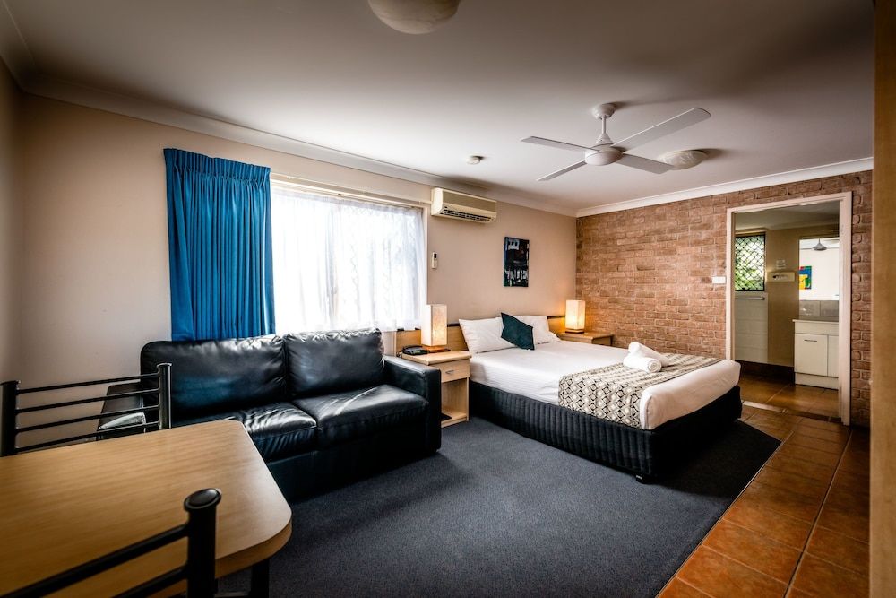 Park Beach Resort Motel King Spa Room