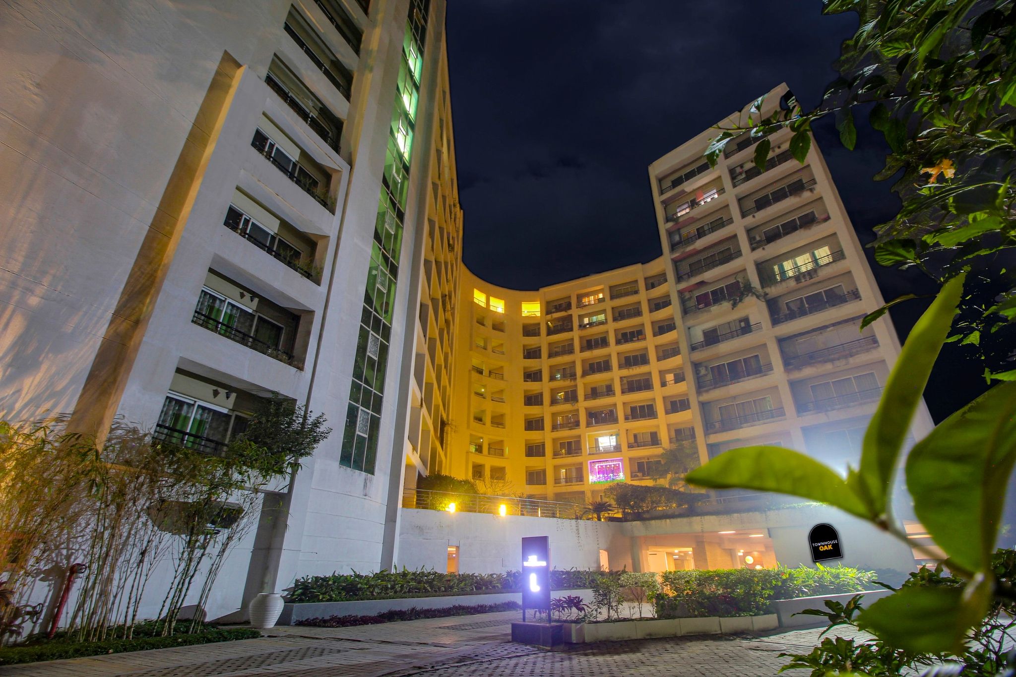 Super Townhouse OAK Indeedcare Hotel & Resorts Near Kolkata Airport