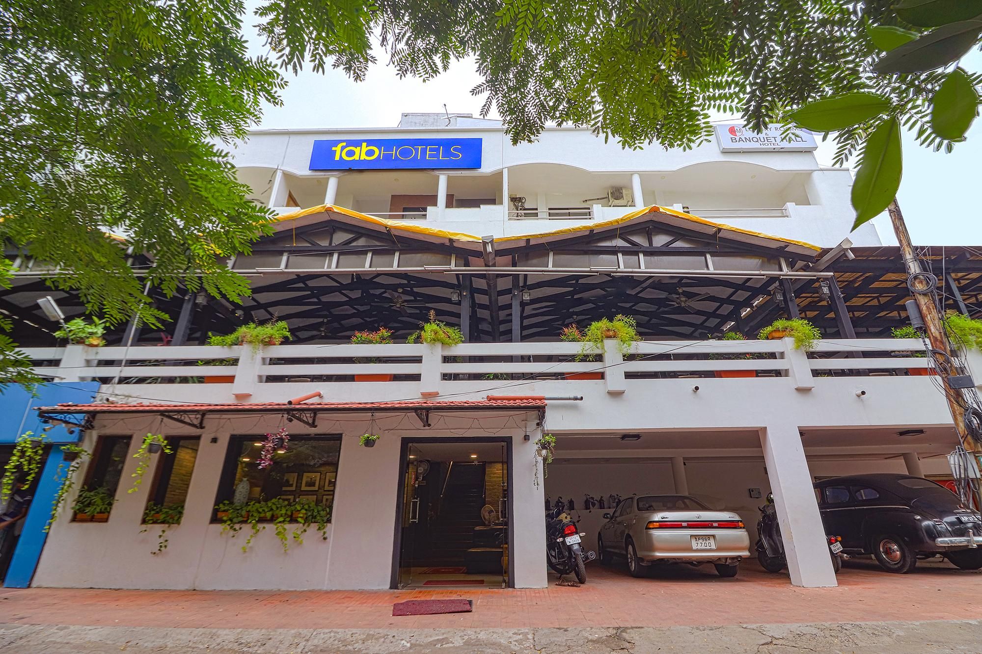 FabHotel A& M - Banjara Hills - Near LV Prasad Institute(Jubliee Hills) Deluxe Room 9