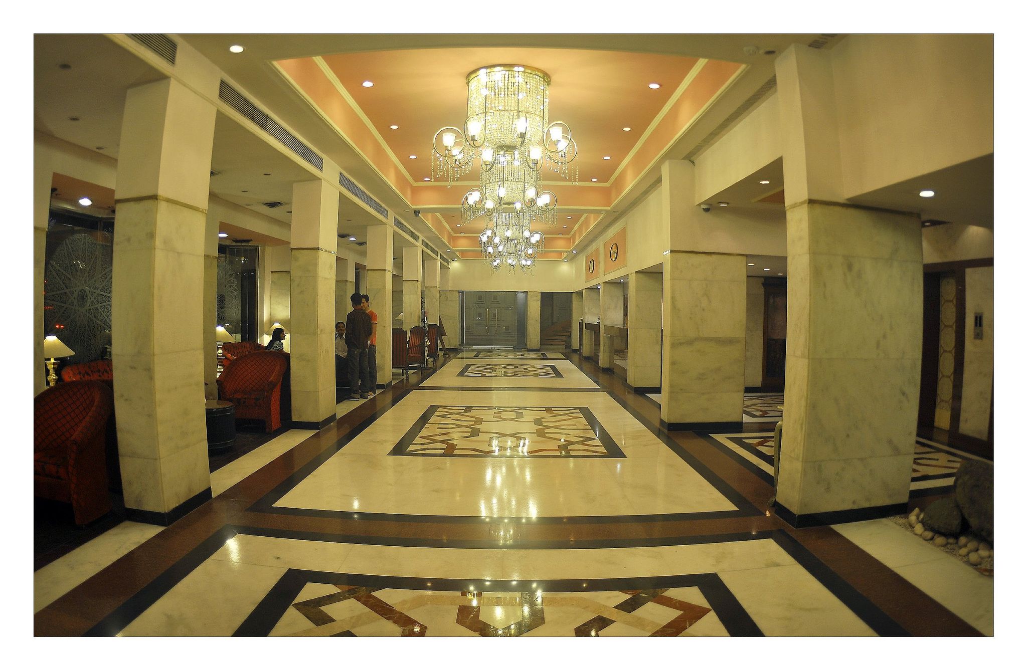 undefined Tuli International 8