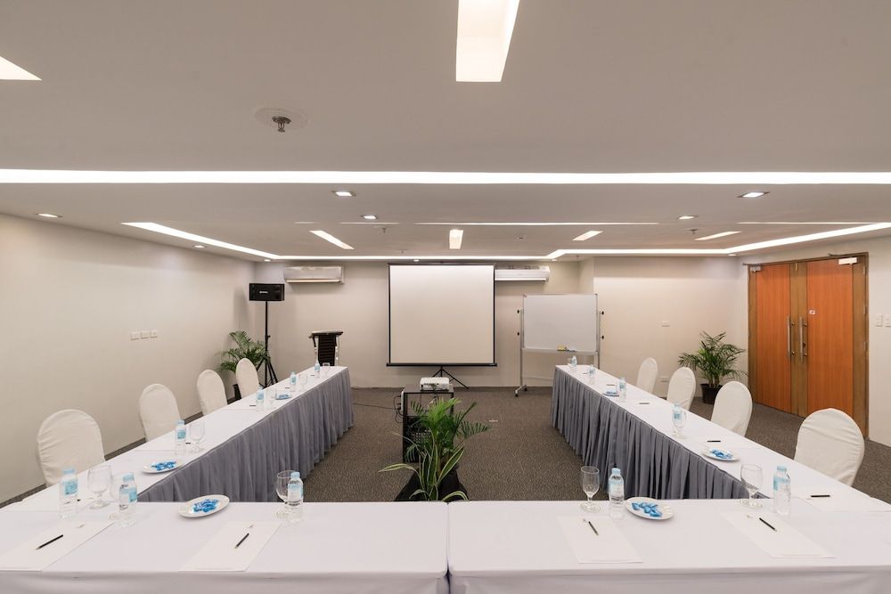 undefined St. Mark Hotel 7