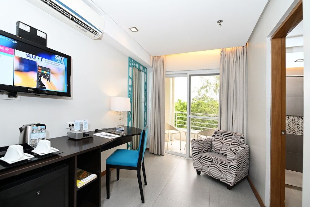 St. Mark Hotel Deluxe Room, 1 Queen Bed, Non Smoking, Balcony 17