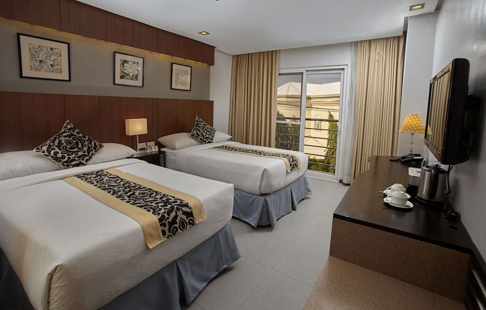 undefined St. Mark Hotel 10