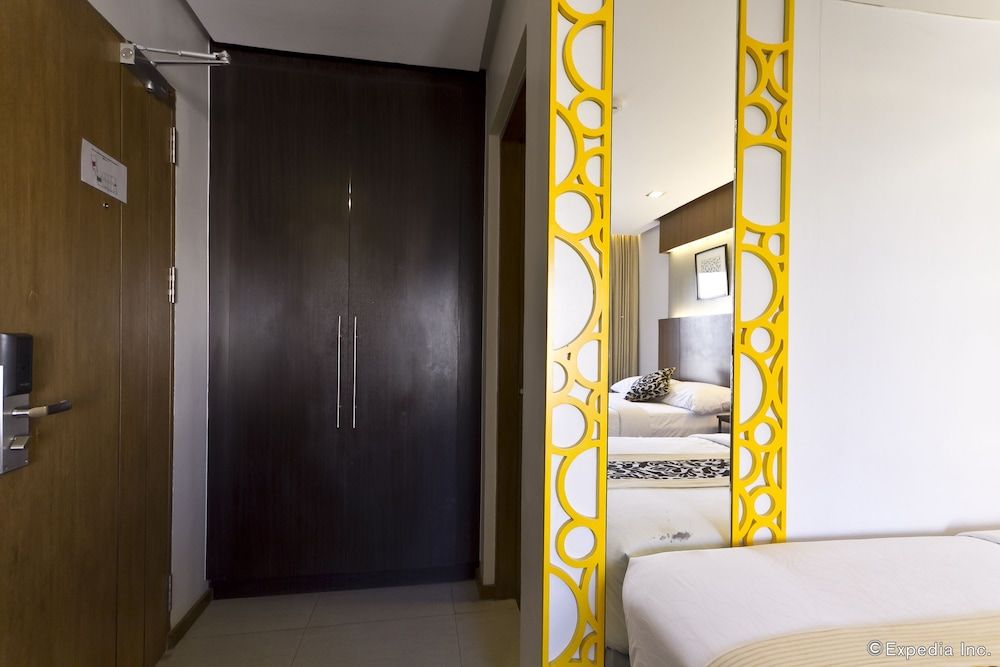 St. Mark Hotel Deluxe Room, 1 Queen Bed, Non Smoking, Balcony 7