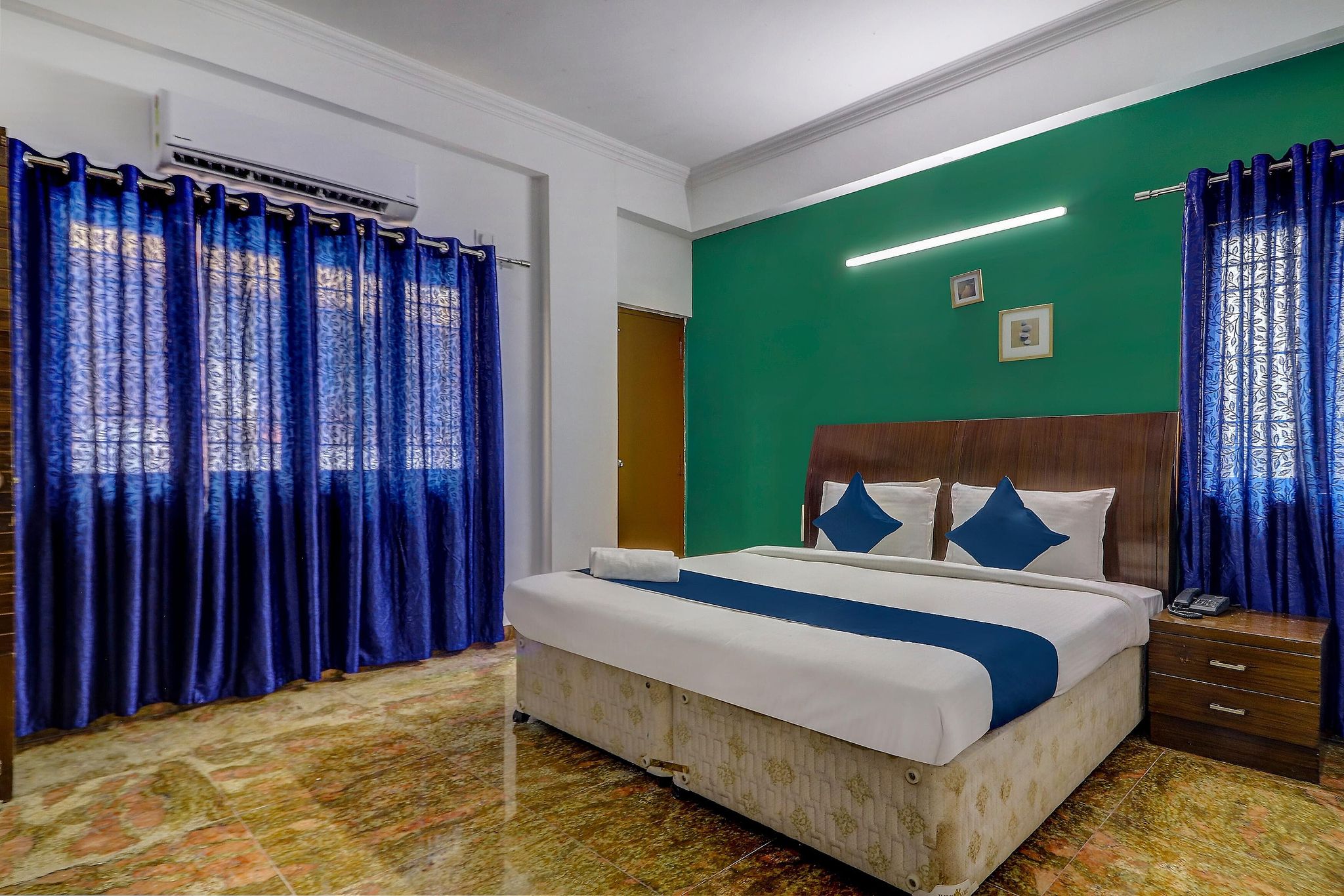 Suite Room with balcony