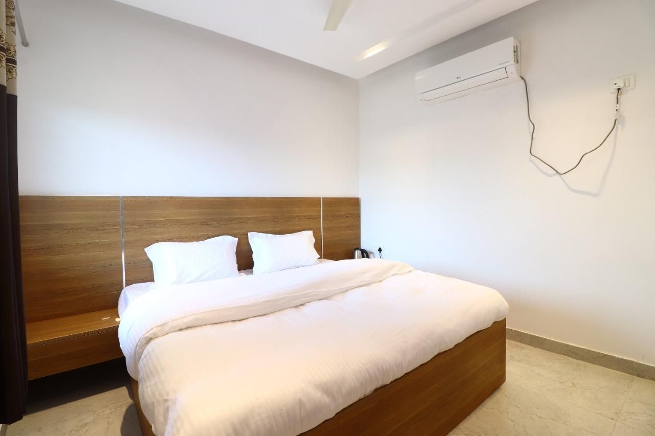 Vrinda Resort By Dcrest Deluxe Room 6