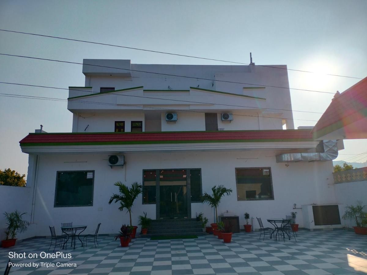 Hotel Exterior