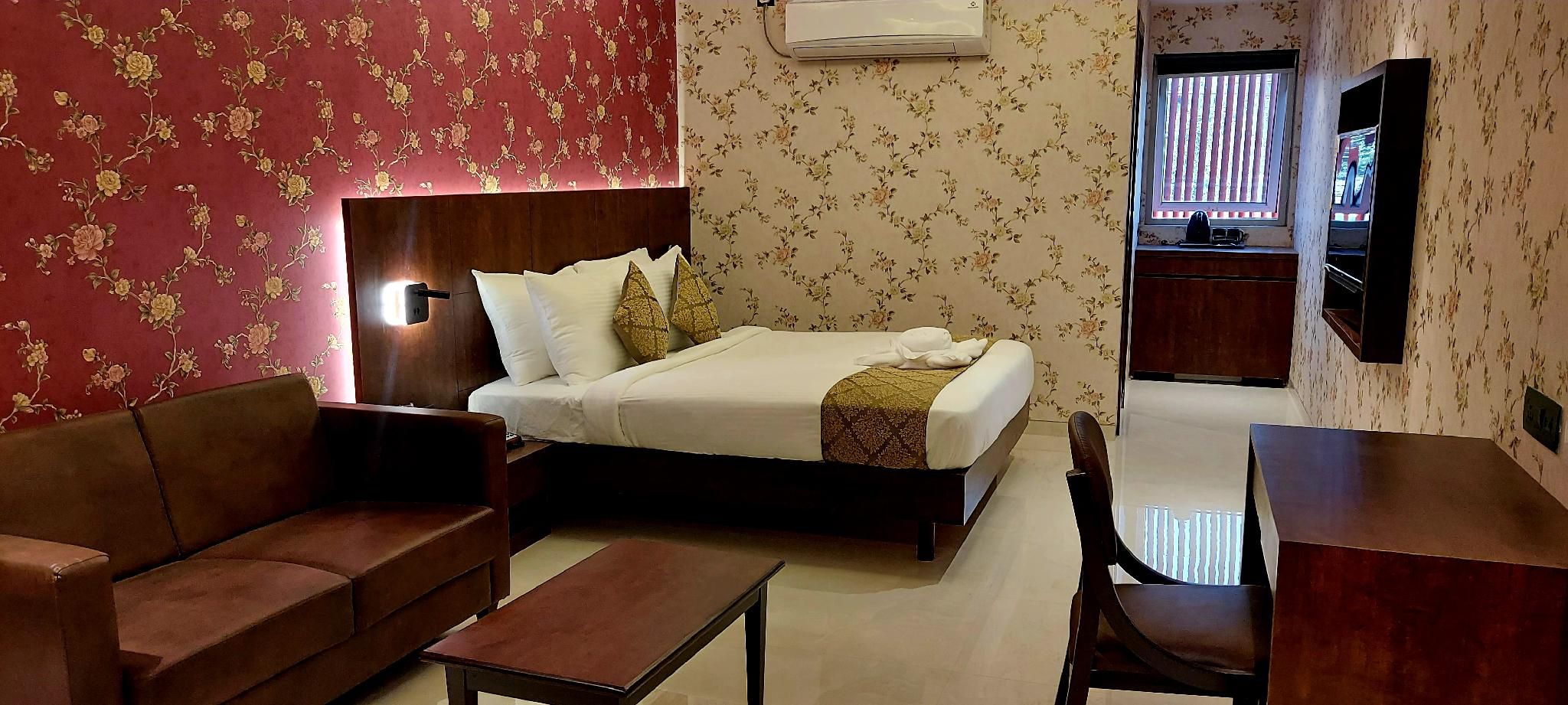 Deluxe Quadruple Room - Non-Smoking