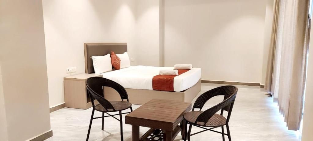 Executive Superior Lake View Room