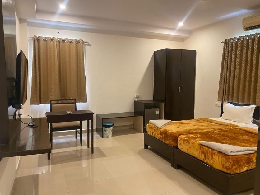 Deluxe Double or Twin Room