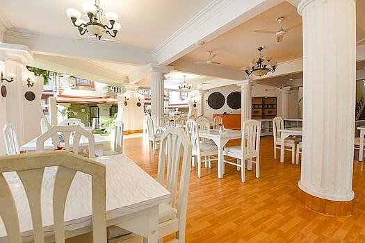 Food & Dining