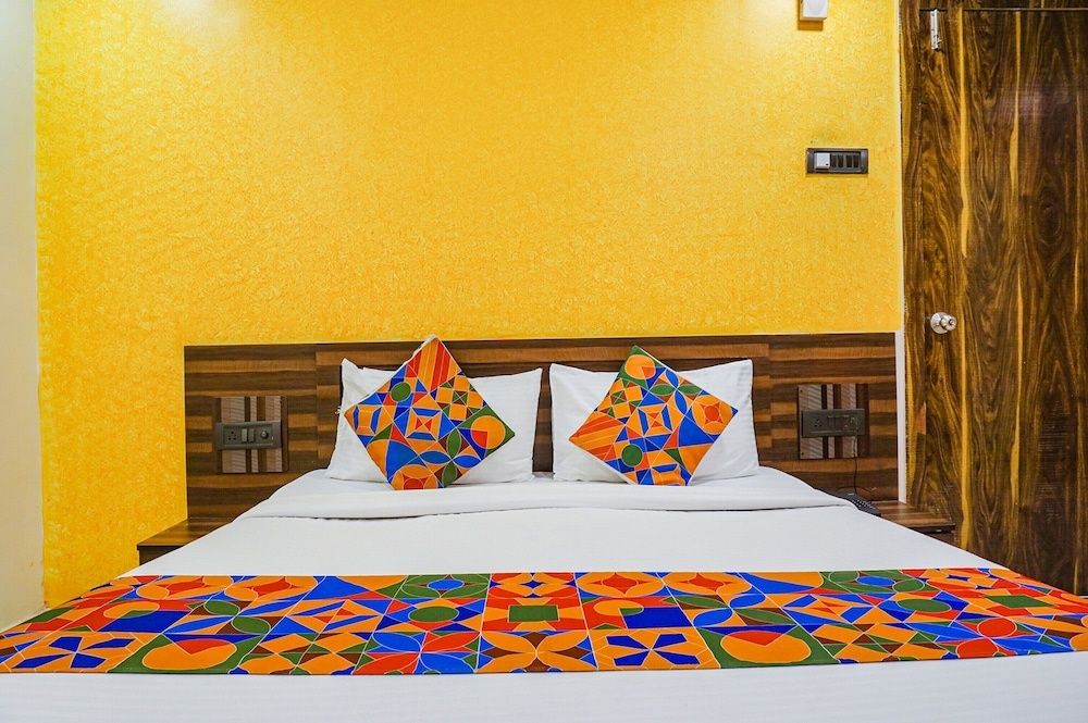 Fabexpress Gargi Executive Deluxe Room 5