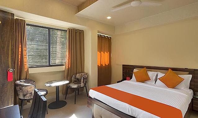 Fabexpress Gargi Executive Deluxe Room 3