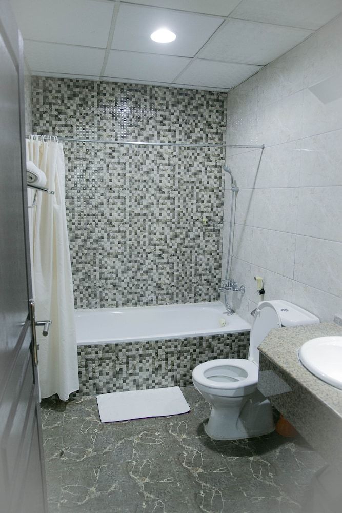 undefined Mayfair Hotel 10