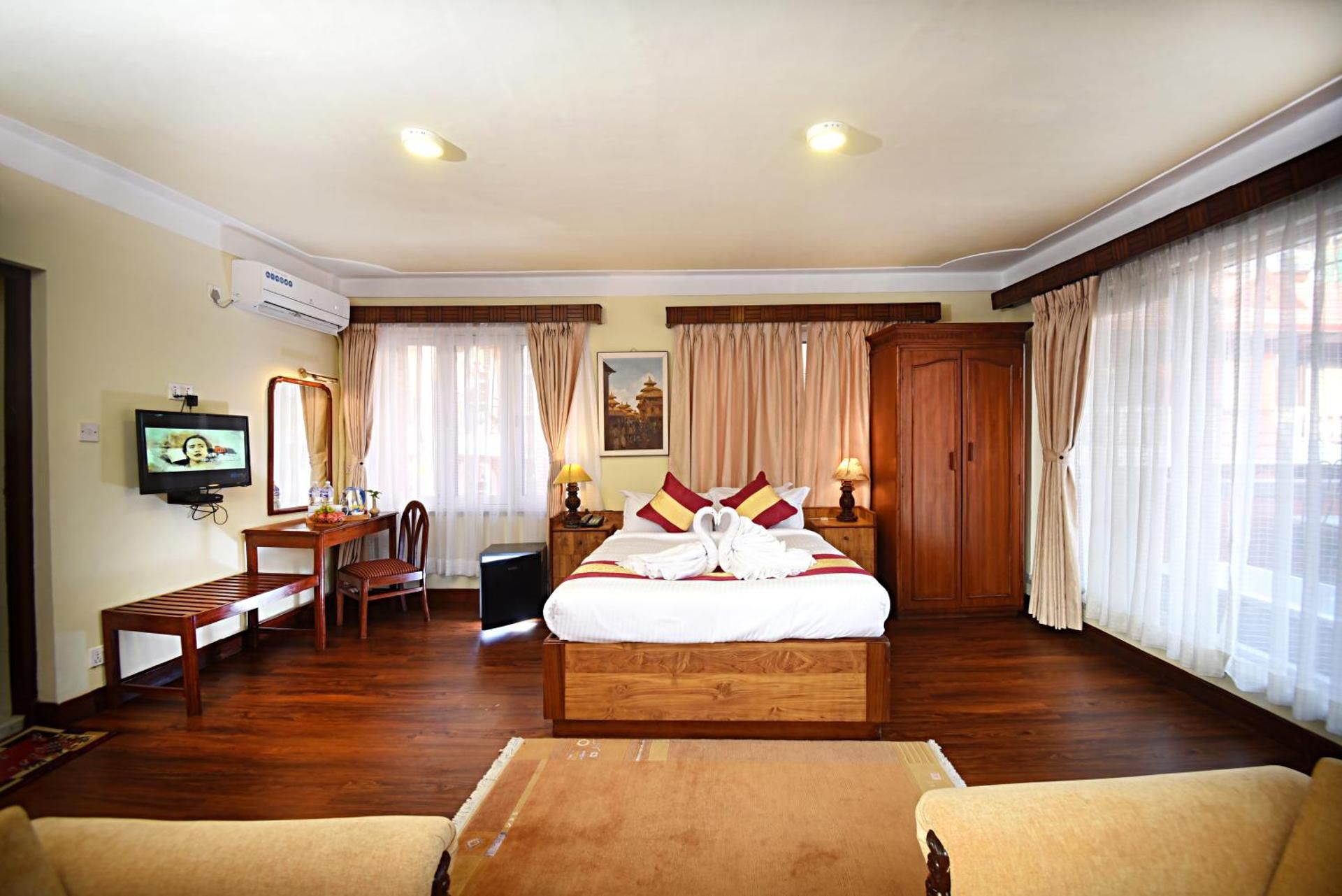 Nirvana Garden Hotel Deluxe