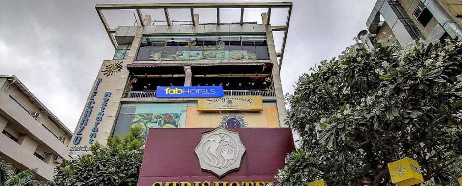 undefined Fabhotel Chris 7
