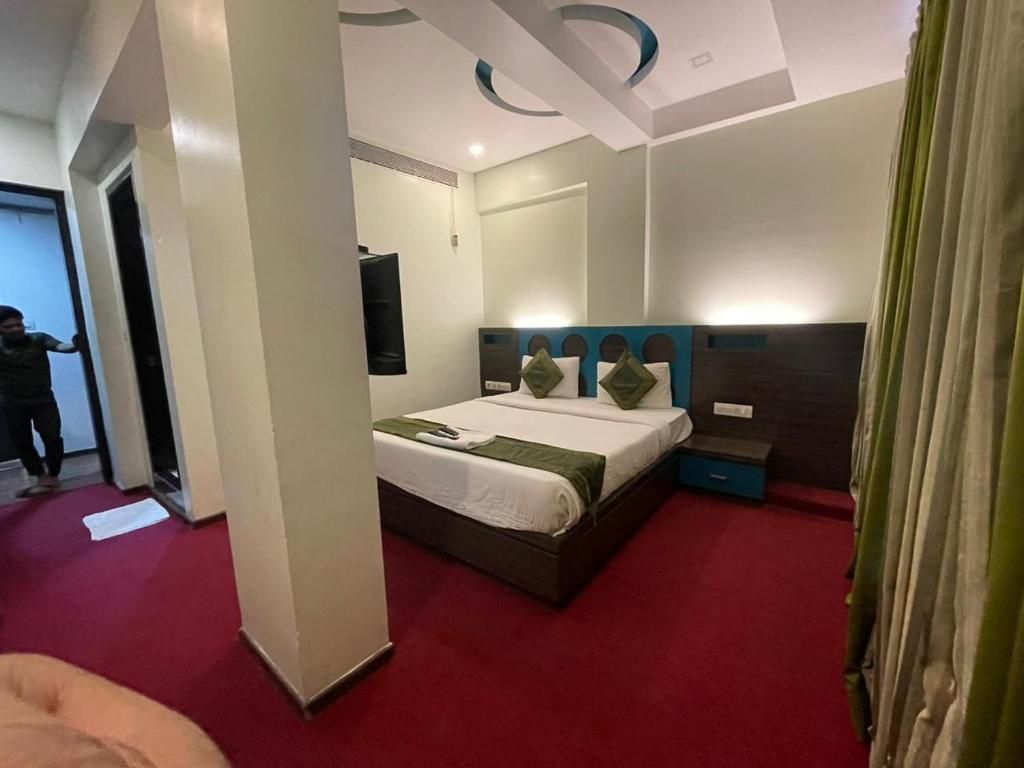 Hotel R R Suites - Dombivali Thane Deluxe Room 15
