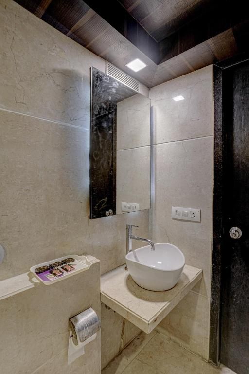 Hotel R R Suites - Dombivali Thane Superior Queen Room 13