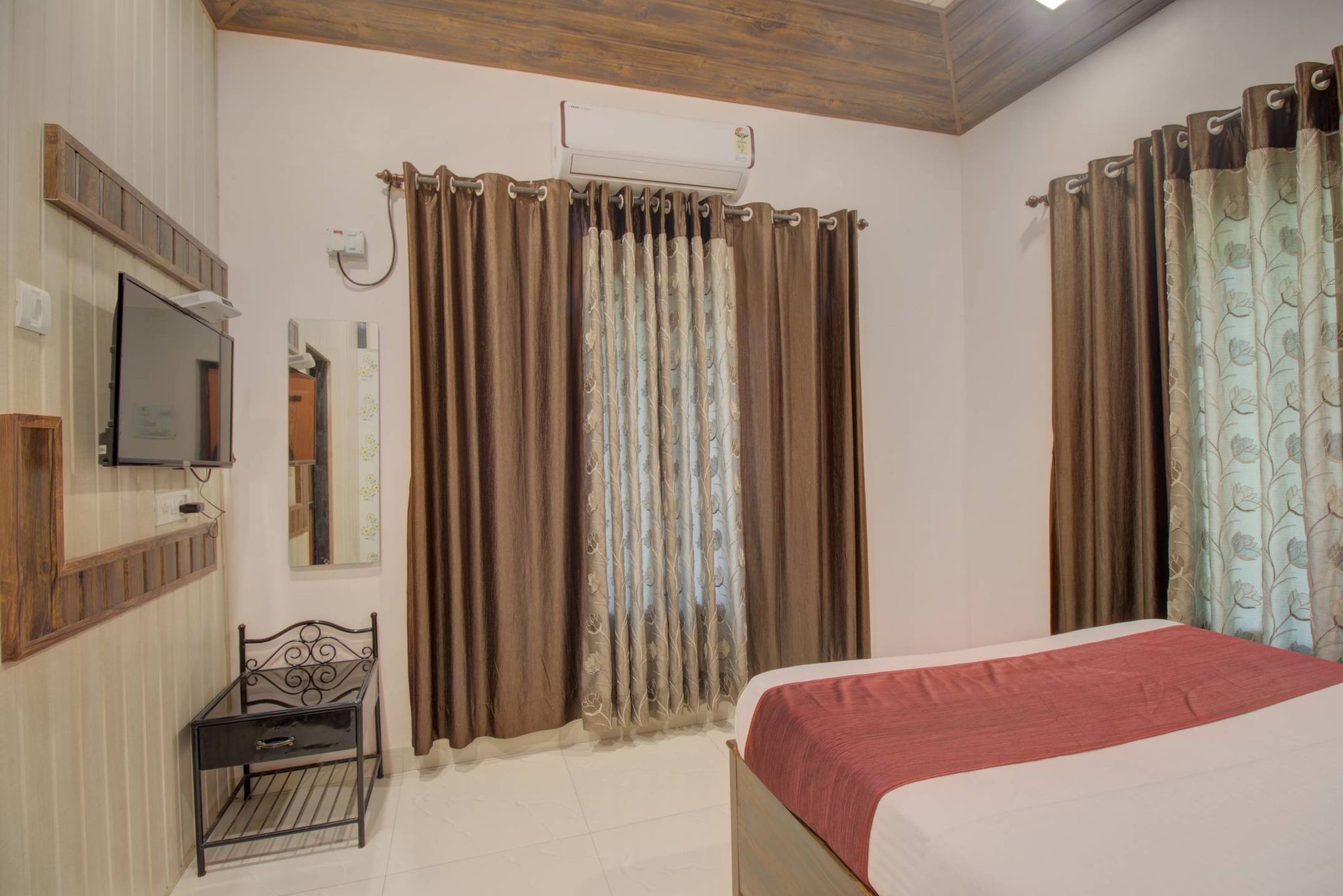 Couple Room (2 Person)