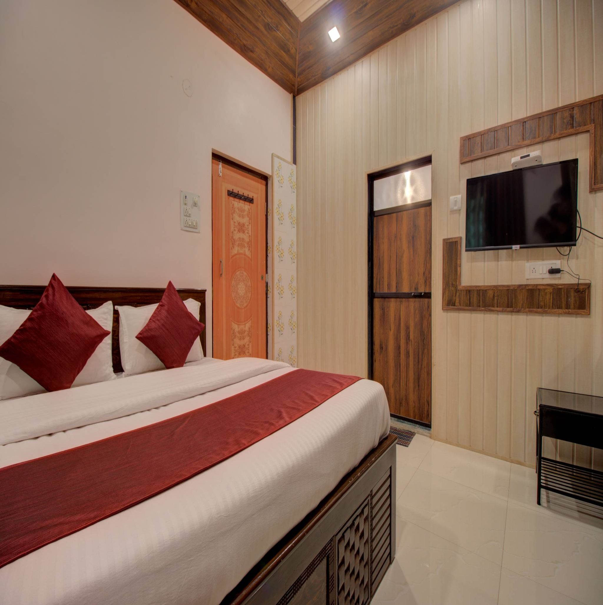 Couple Room (2 Person)