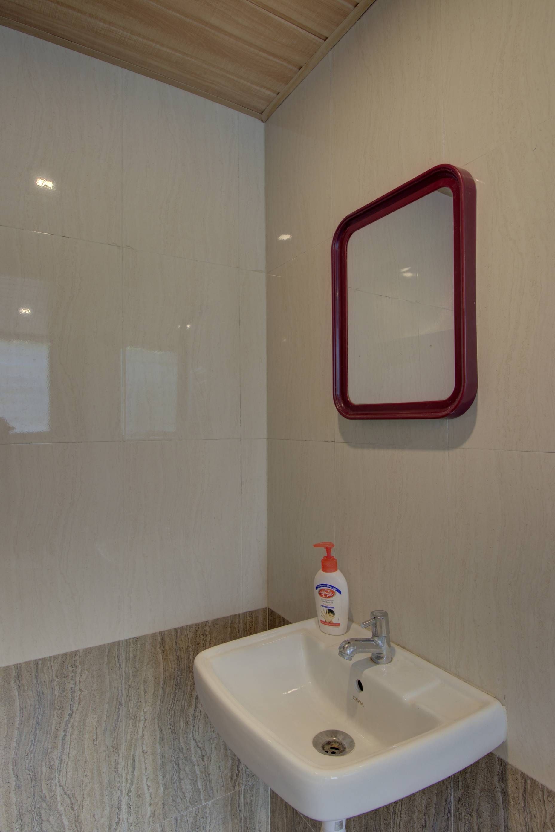 Hotel Snehaprabha - Near to Nagaon Beach Alibaug Couple Room (2 Person) 8