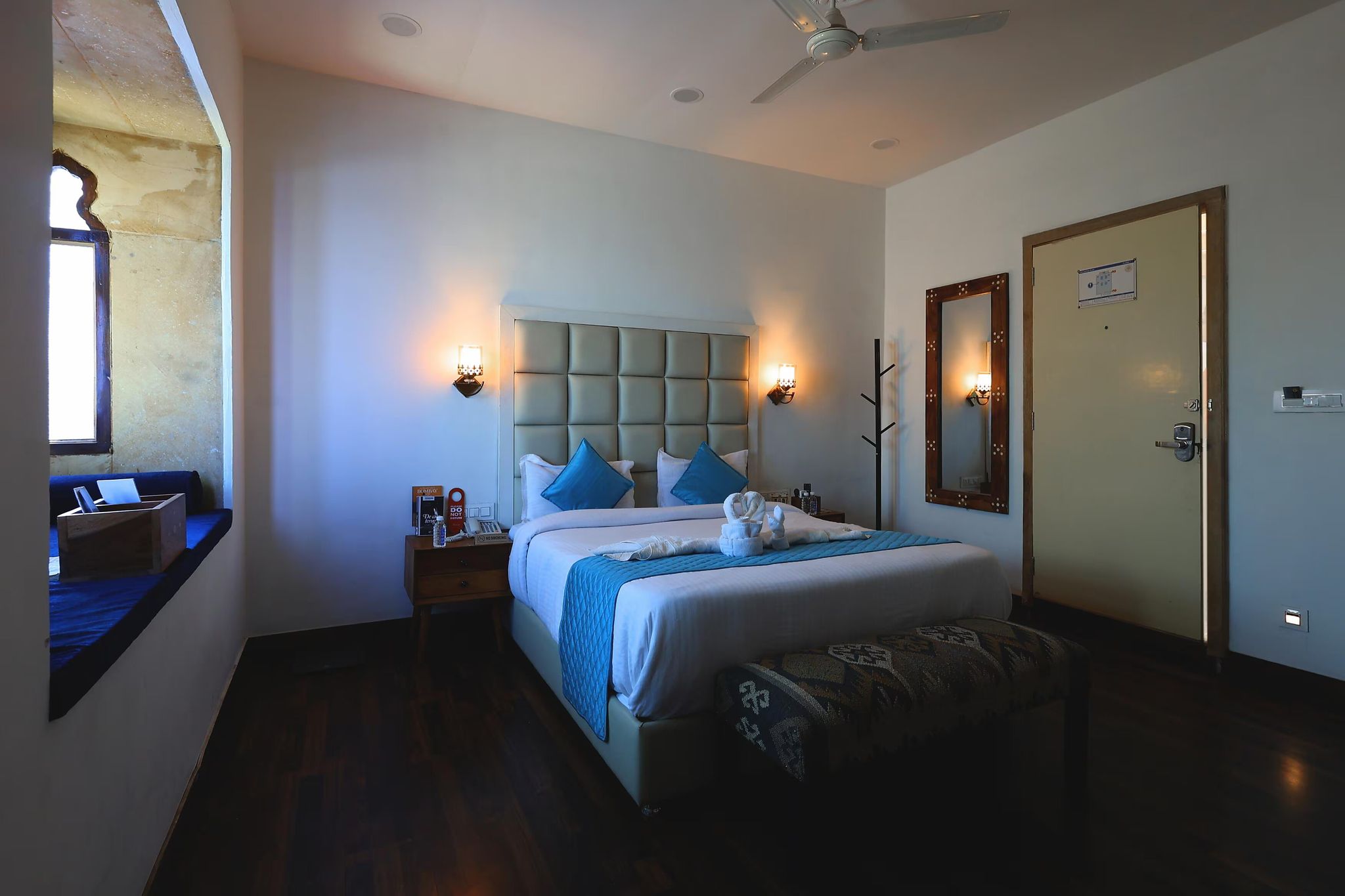 Hinduja Haveli Gulab Sagar Deluxe Room 2