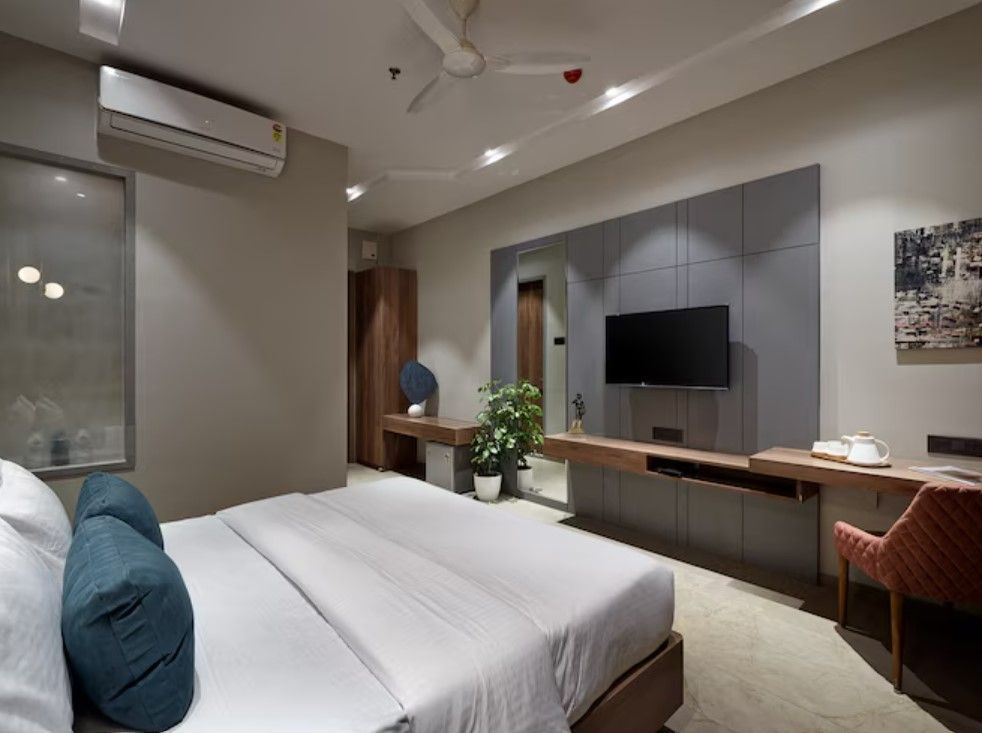 Hotel Akruti, Nanded Deluxe AC Room