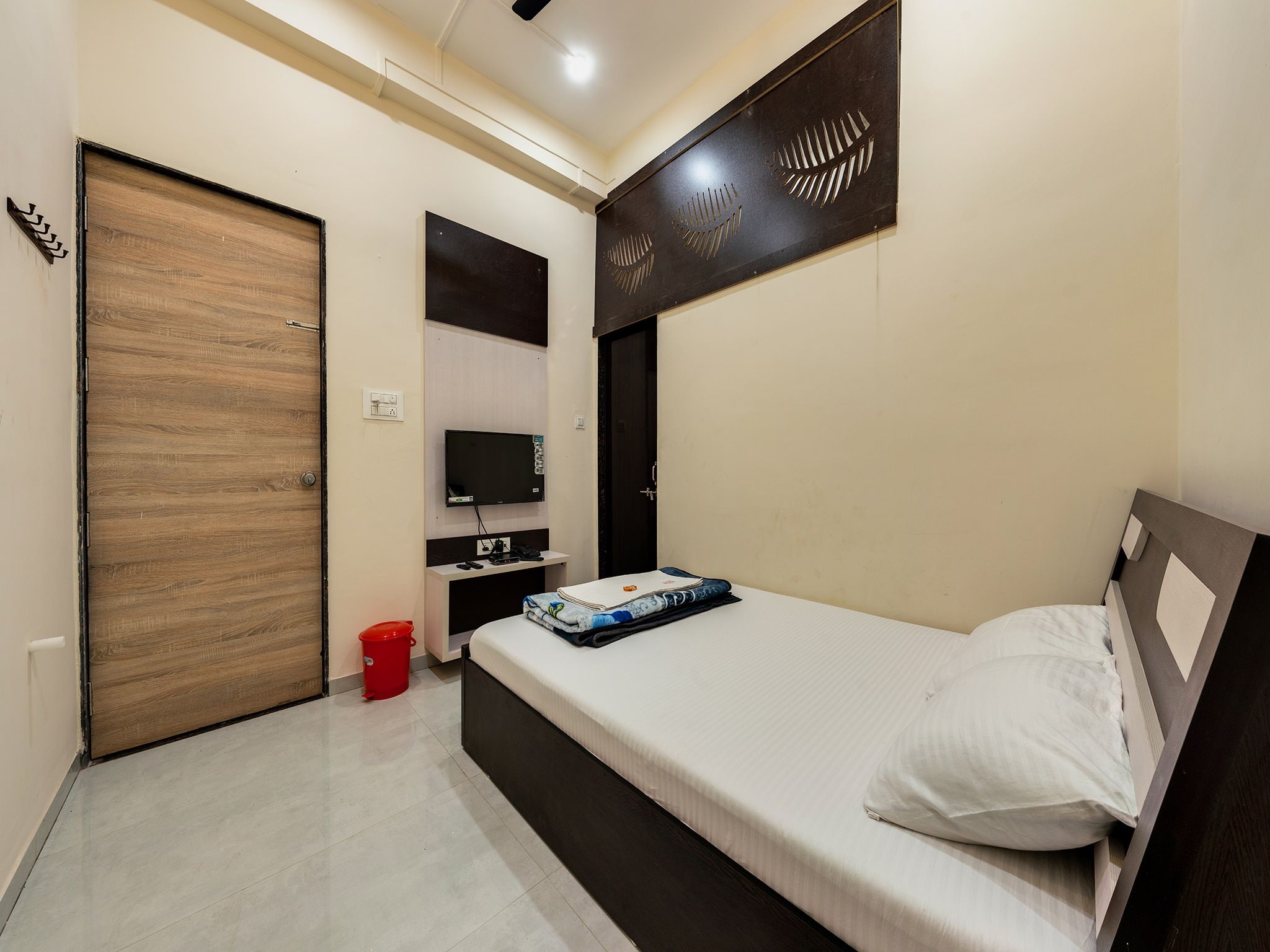 Hotel Saheb Non AC Room 2