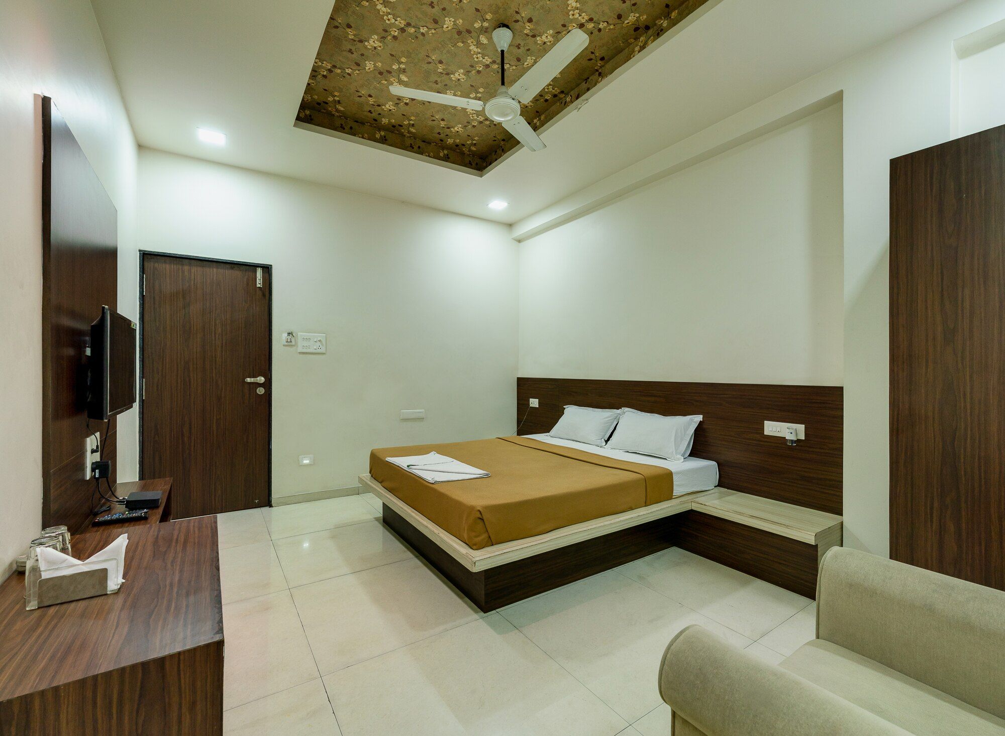 Hotel Rasika Classic Deluxe Room Non Ac