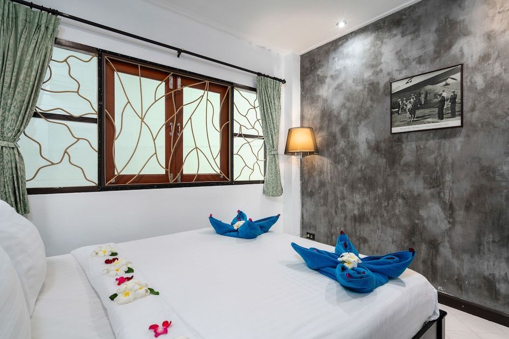 Chaweng Lakeview Residence Design Apartment, 2 Bedrooms, Pool Access, Lake View 4