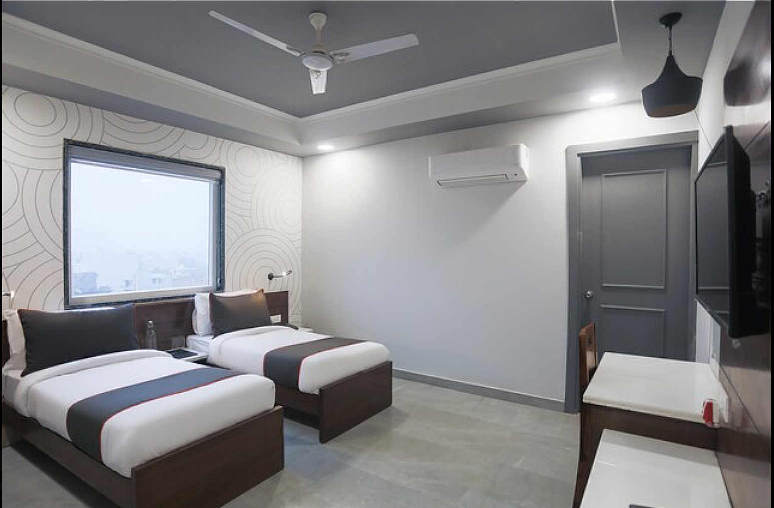 undefined NRS Royal Grand 5