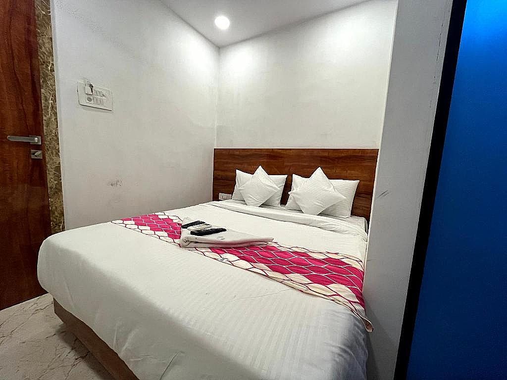 Hotel Belmond Prime- Near Nesco Deluxe Double Room 3