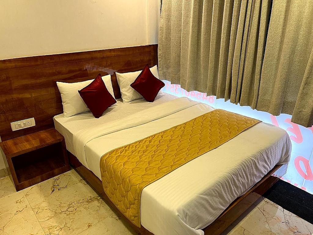 Hotel Belmond Prime- Near Nesco Deluxe Double Room 8