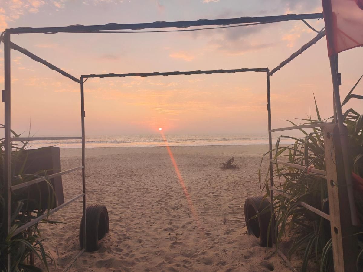 White Heaven Sea Stay