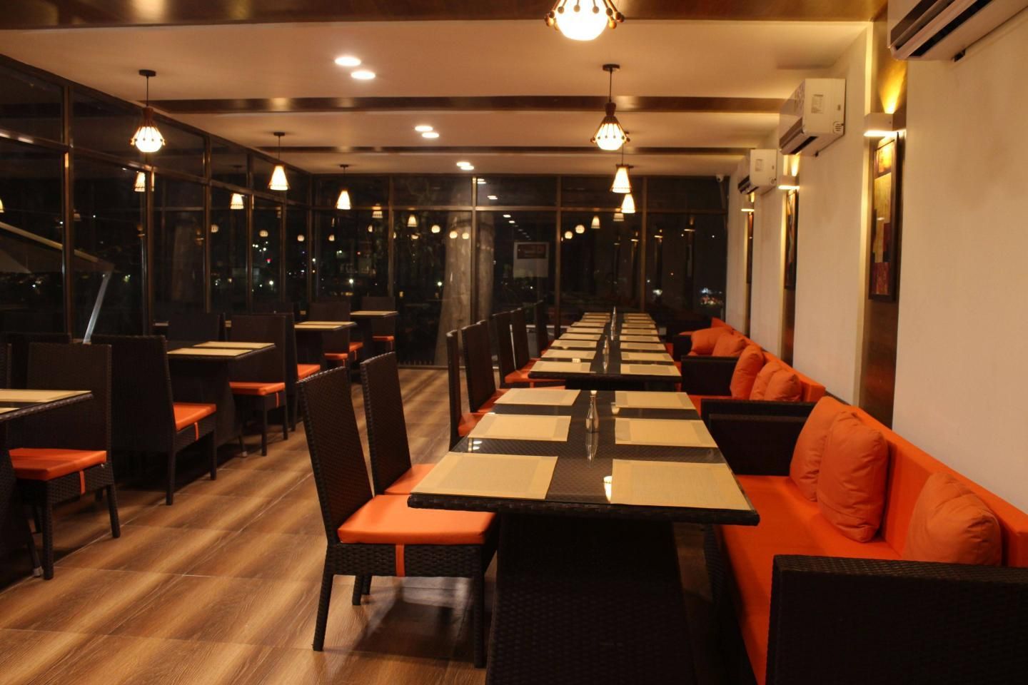 Food & Dining