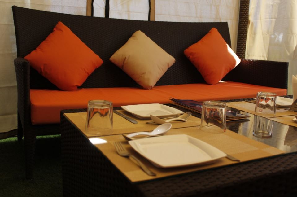 Food & Dining