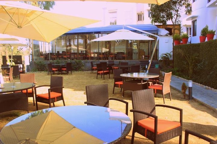 Food & Dining