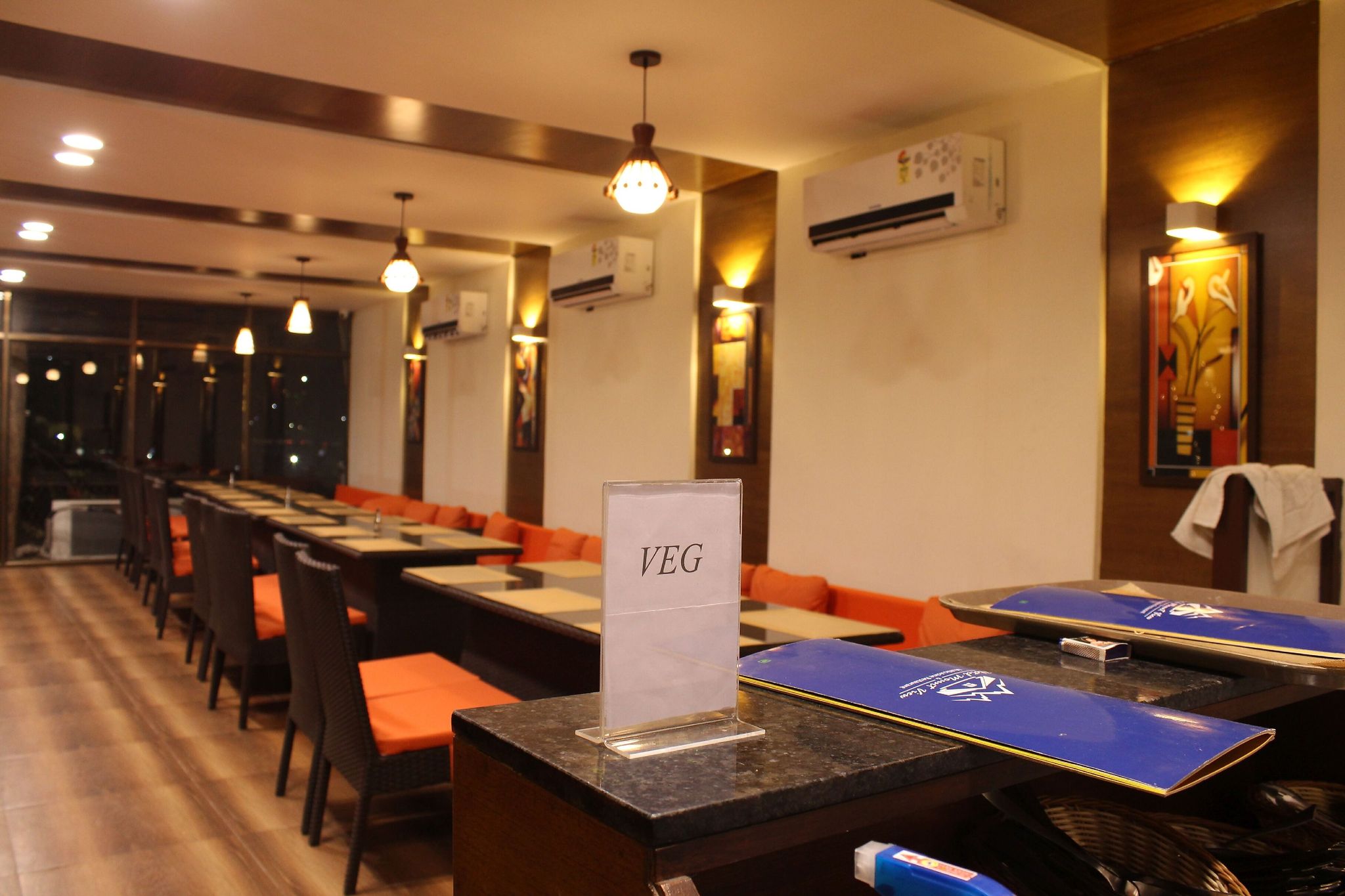 Food & Dining